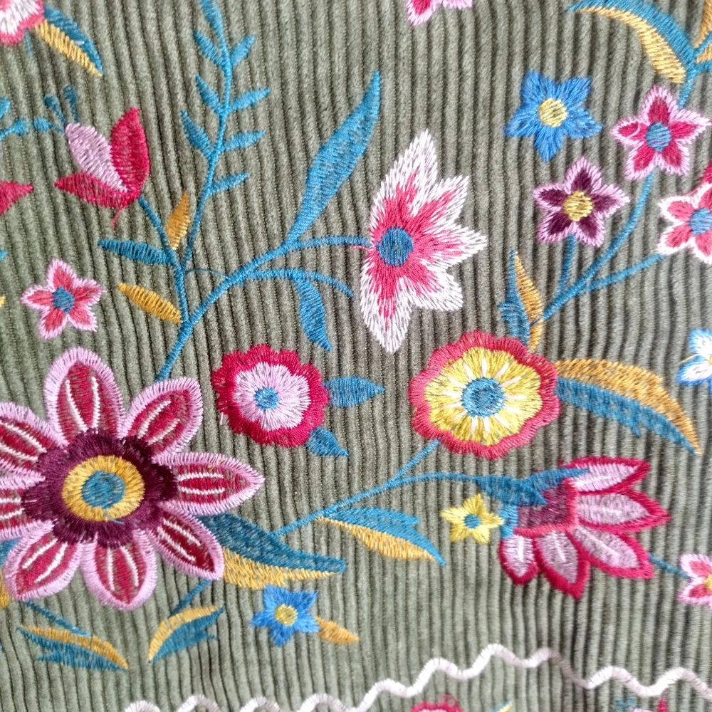 NWT Umgee Floral Embroidered Corduroy Mini Skirt Sz L